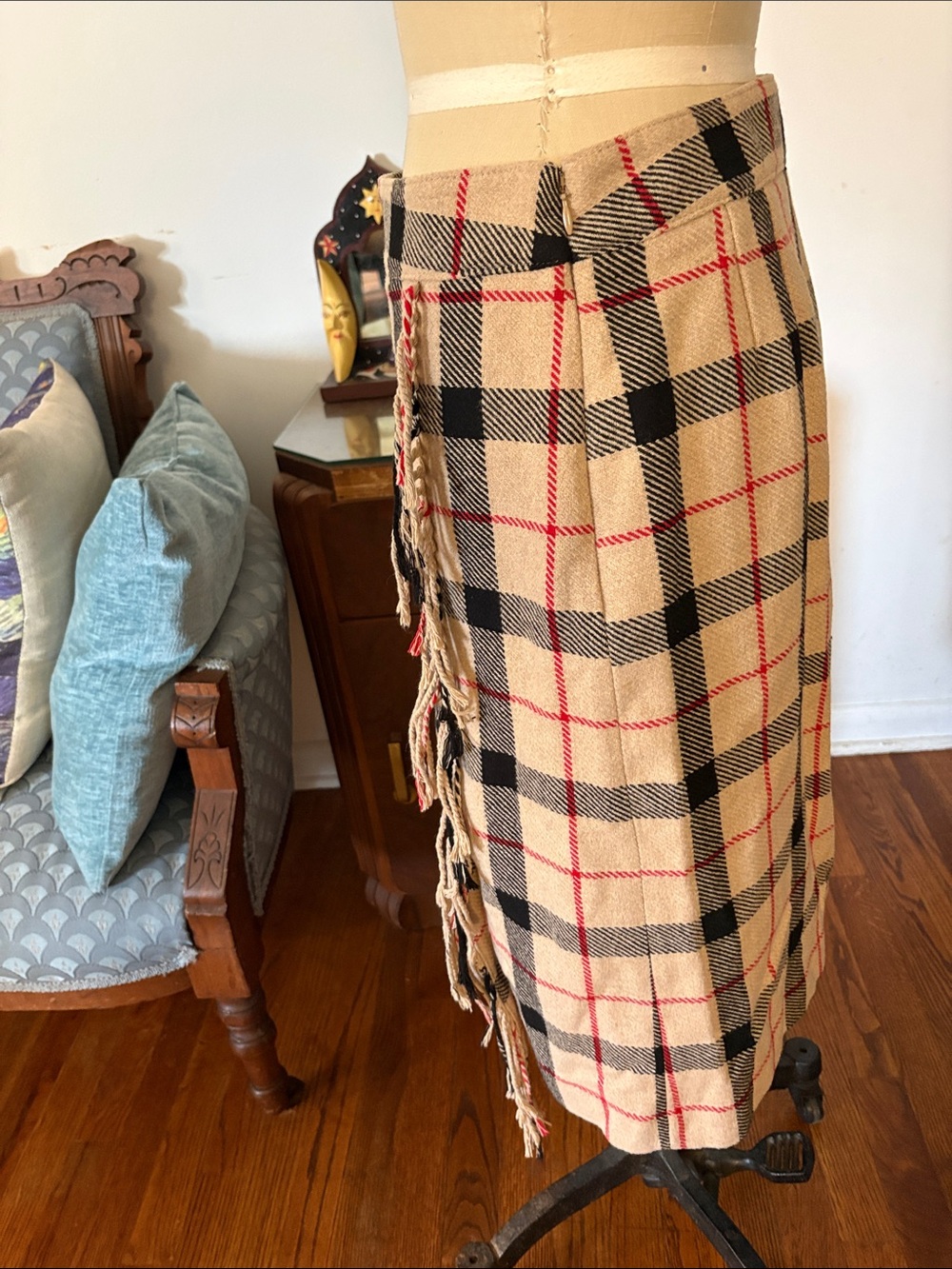 Talbots Classic Plaid Fring Skirt in Beige and Black - Picture 3 of 6